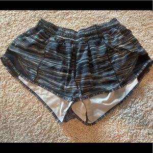 Lululemon Hotty Hot 2.5” Shorts
